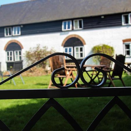 The Waggon And Horses Hotel Great Yeldham Exterior foto