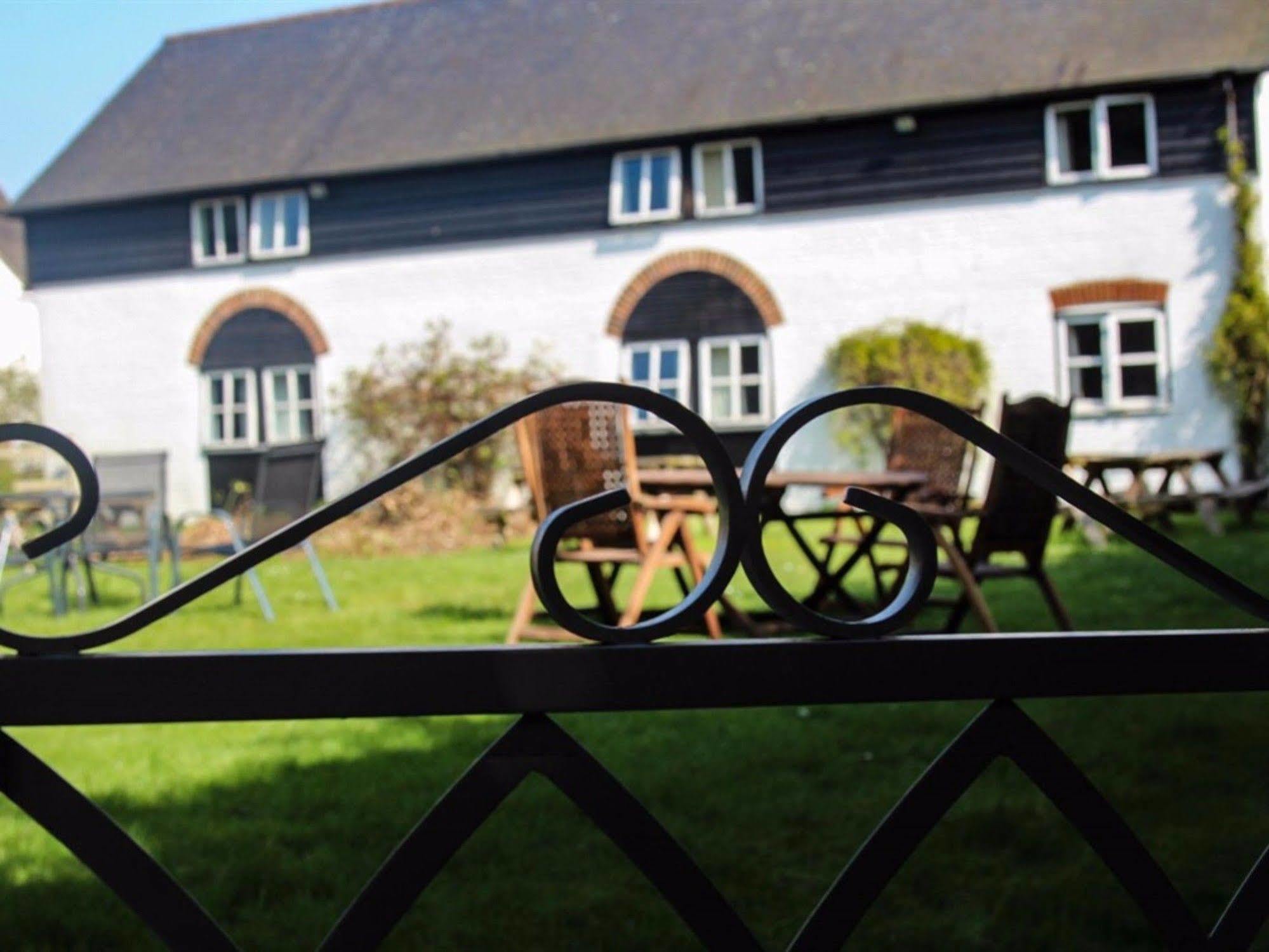 The Waggon And Horses Hotel Great Yeldham Exterior foto